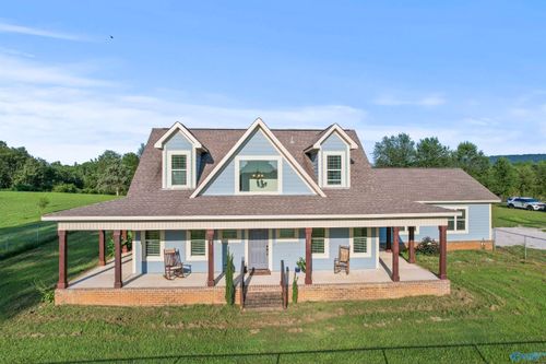 711 Steele Ln, New Market, AL, 35761-7840 | Card Image