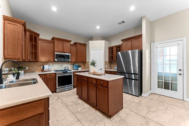 2803 Lockeridge Place Dr, House other with 6 bedrooms, 3 bathrooms and 2 parking in Spring TX | Image 20