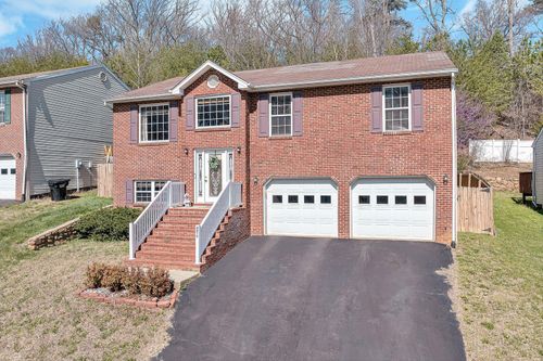 4219 Daugherty Rd, Salem, VA, 24153-7991 | Card Image