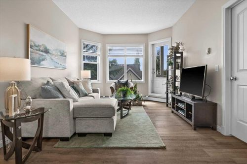 219-8 Prestwick Pond Terr Se, Calgary, AB, T2Z4P3 | Card Image