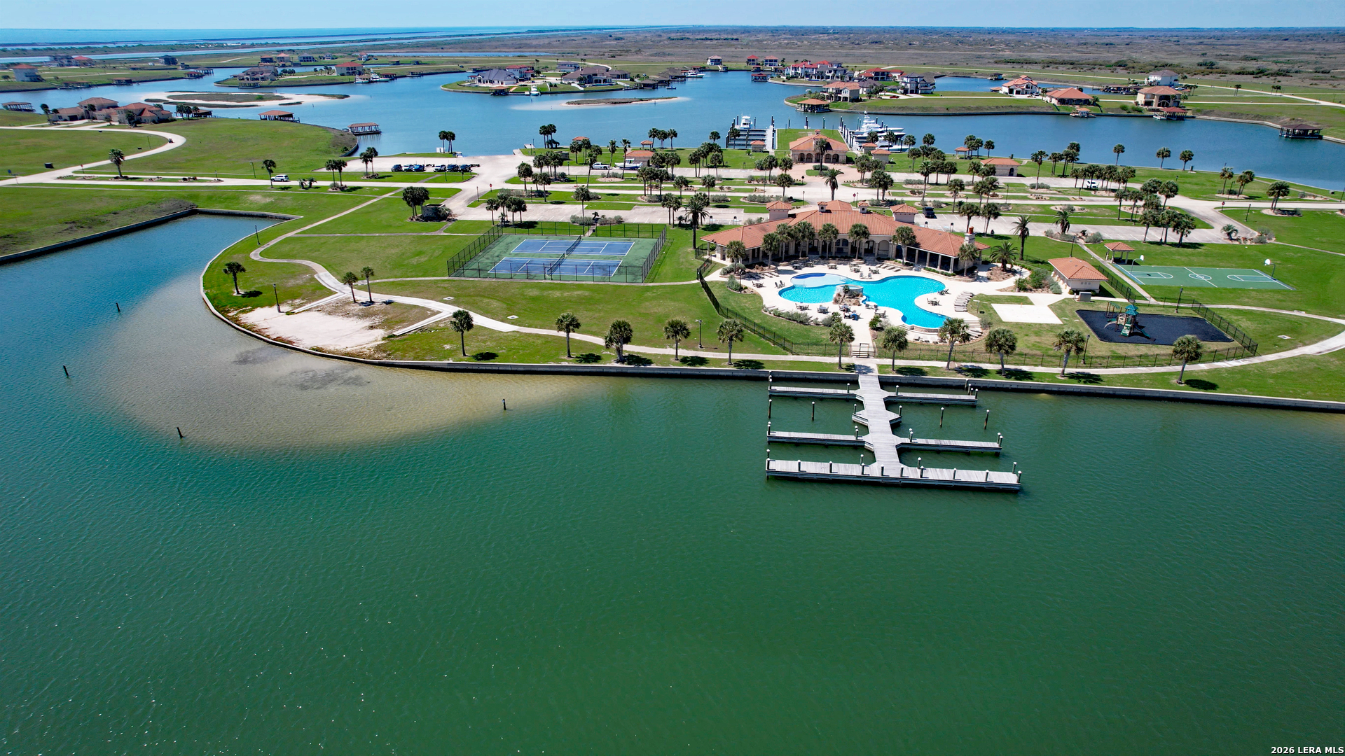 Land in Port O'Connor