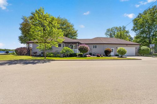 2829 Riverside Avenue, Marinette, WI, 54143 | Card Image