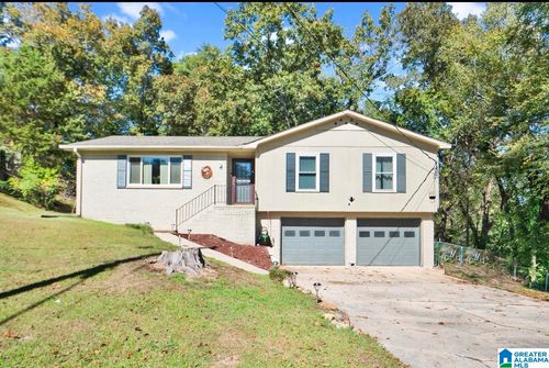 211 26th Ct Nw, Center Point, AL, 35215-2417 | Card Image