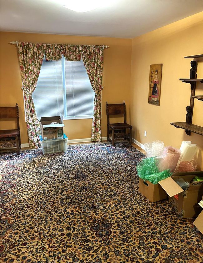 Yellow bedroom #3 | Image 33