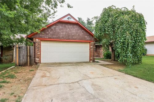 11716 Sw 3rd Ter, Yukon, OK, 73099-6716 | Card Image