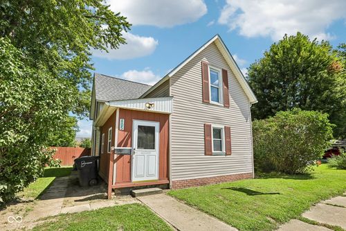 805 S 17th St, Elwood, IN, 46036-2412 | Card Image