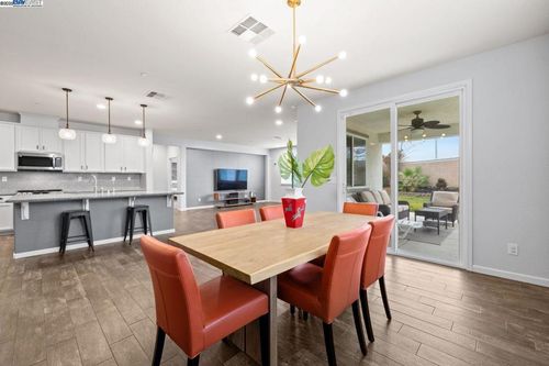 917 Talaria Ct, Oakley, CA, 94561-5085 | Card Image