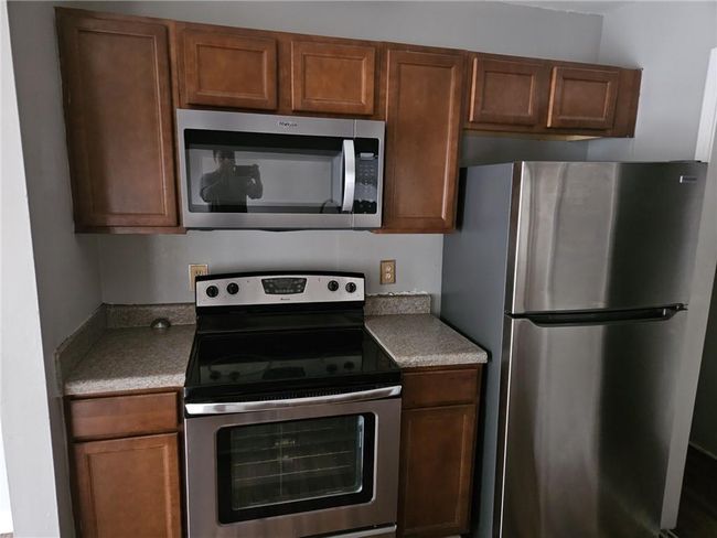 590 Windchase Ln, Condo with 2 bedrooms, 2 bathrooms and 2 parking in Stone Mountain GA | Image 7