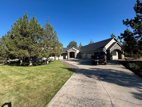 1500 Nw 77th St, Redmond, OR, 97756-9272 | Card Image