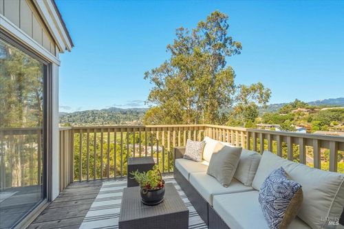 12 Chaucer Court, Mill Valley, CA, 94941 | Card Image