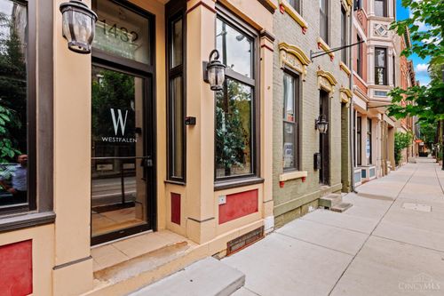 1432 Race St, Cincinnati, OH, 45202-7086 | Card Image