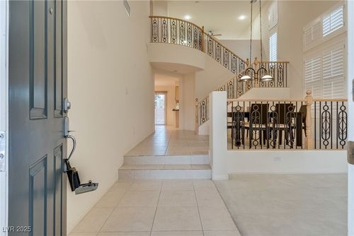 32 Glaring Ct, Henderson, NV, 89002-3330 | Card Image