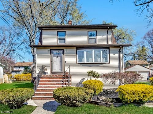 32 1st St, Dumont, NJ, 07628-3310 | Card Image