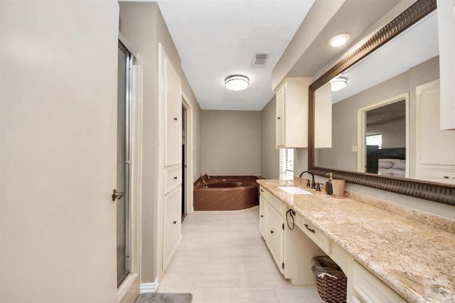 2514 Loganberry Circle, House other with 3 bedrooms, 2 bathrooms and 3 parking in Seabrook TX | Image 31