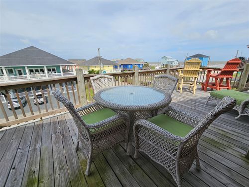 833 Kahla Dr, Crystal Beach, TX, 77650 | Card Image