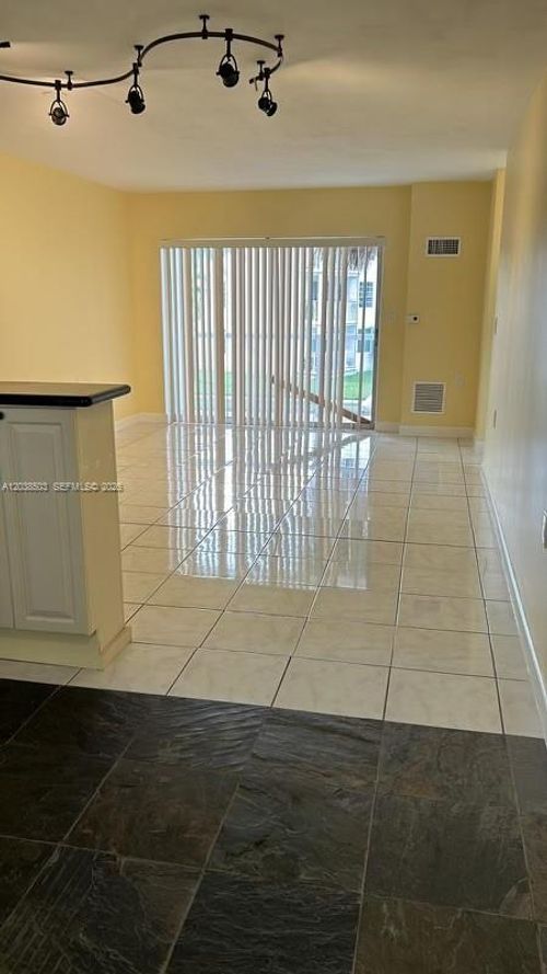 208-1600 Ne 114th St, Miami, FL, 33181-3427 | Card Image