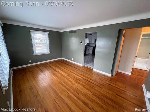 1824 University St, Ferndale, MI, 48220-2846 | Card Image