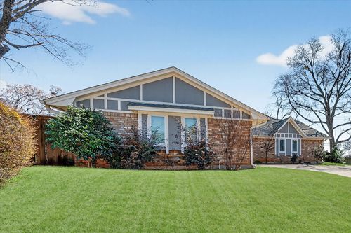 2215 Shady Meadow Court, Arlington, TX, 76013 | Card Image