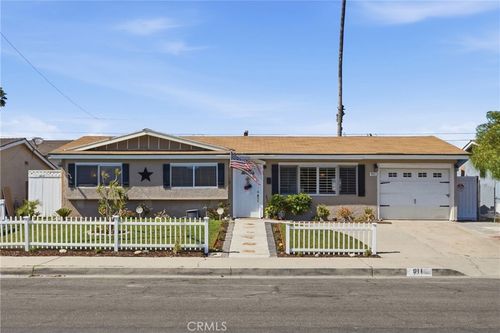 911 W Orchard St, Santa Maria, CA, 93458-2027 | Card Image