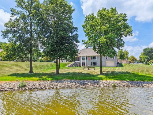 638 Windsor Ter, Jefferson, WI, 53549-1088 | Card Image