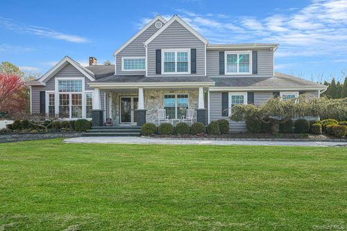 8 Kimberly Ct, Manorville, NY, 11949-2627 | Card Image