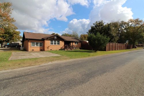 1718 Sun Ave, Port Neches, TX, 77651-3600 | Card Image