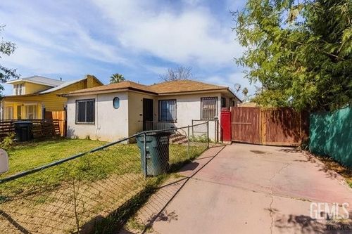 2004 Oregon St, Bakersfield, CA, 93305 | Card Image