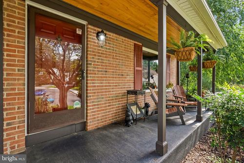 21 Neerwinder Ct, GERMANTOWN, MD, 20874-2811 | Card Image