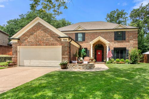 704 Windswept Ct, Grapevine, TX, 76051-5706 | Card Image