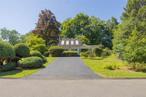 11 Wheeler Pl E, West Nyack, NY, 10994 | Card Image