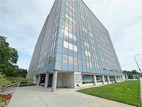 312-333 W Meyer Blvd, Kansas City, MO, 64113-1744 | Card Image