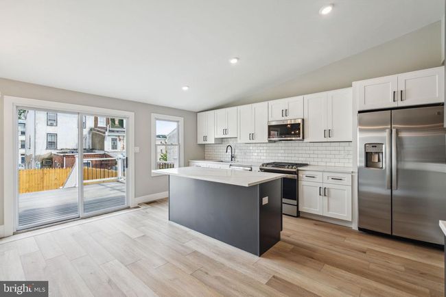 163 East St, Townhouse with 4 bedrooms, 3 bathrooms and null parking in PHILADELPHIA PA | Image 4