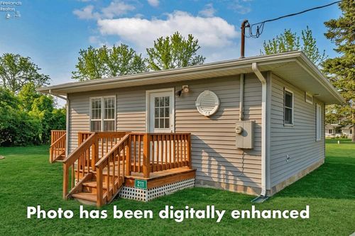 211 Orchard, Kelley's Island, OH, 43438 | Card Image