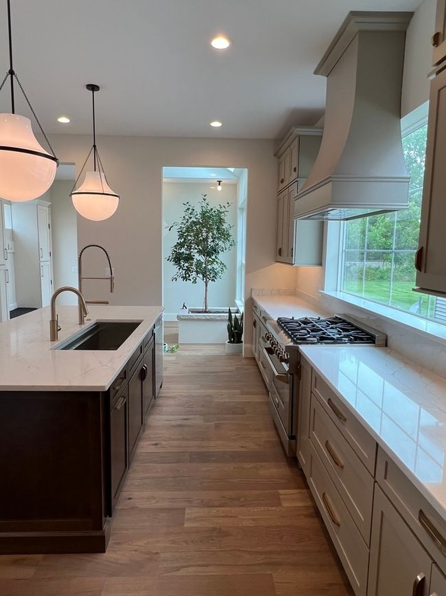 9524 Hook St, House other with 4 bedrooms, 3 bathrooms and 6 parking in Highland IN | Image 13