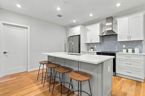 206-267 Old Colony Ave, Boston, MA, 02127-5021 | Card Image