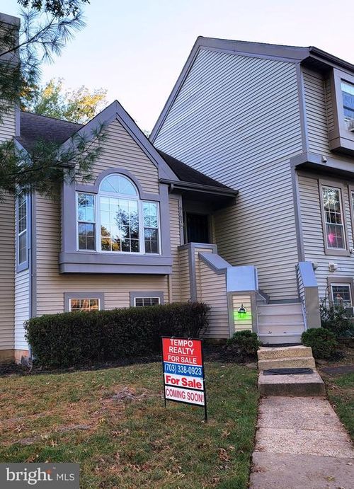 6167 Stonepath Cir, CENTREVILLE, VA, 20120-3419 | Card Image