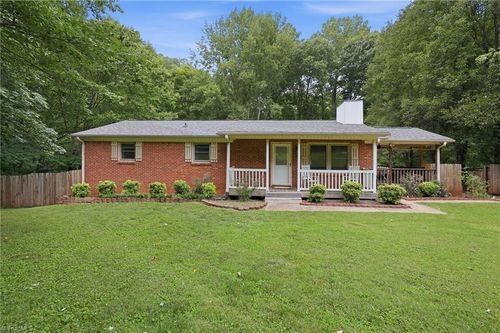 2273 Willow Bend Dr, Kernersville, NC, 27284-8072 | Card Image