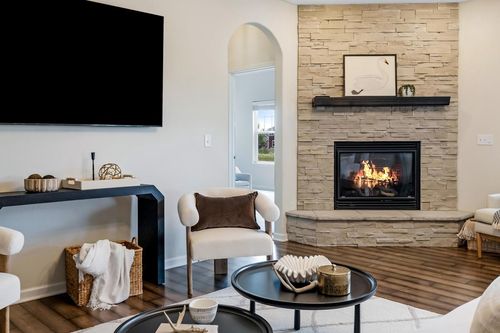 8211 W Highlander Drive, Mequon, WI, 53097 | Card Image