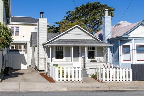 418 Fountain Ave, Pacific Grove, CA, 93950-4305 | Card Image