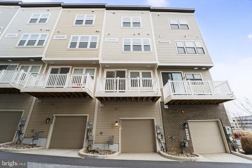 8041 Baxter St, ROCKVILLE, MD, 20855-2438 | Card Image