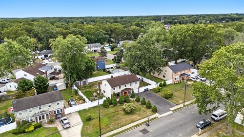 86 Riddle St, Brentwood, NY, 11717-6908 | Card Image