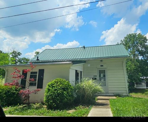 128 W Burroughs St, Blanchester, OH, 45107-1422 | Card Image