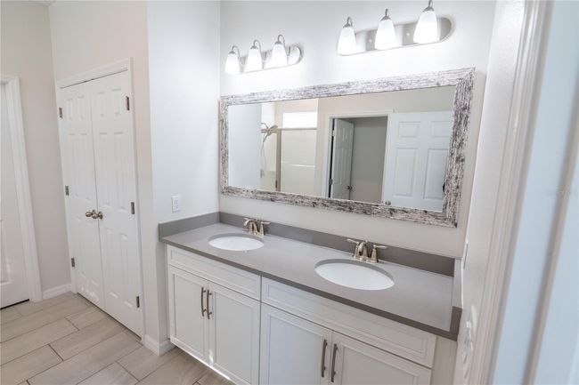 13233 Lake Yale View Loop, House other with 3 bedrooms, 2 bathrooms and null parking in GRAND ISLAND FL | Image 8