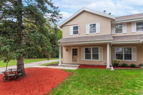 2020 Woodburn Rd, Waukesha, WI, 53188-1583 | Card Image