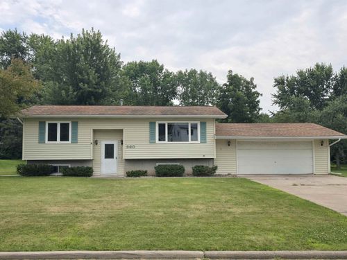 560 Urquhart St, Medford, WI, 54451-1263 | Card Image
