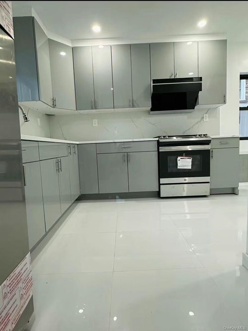 3544 172nd St, Flushing, NY, 11358-1830 | Card Image