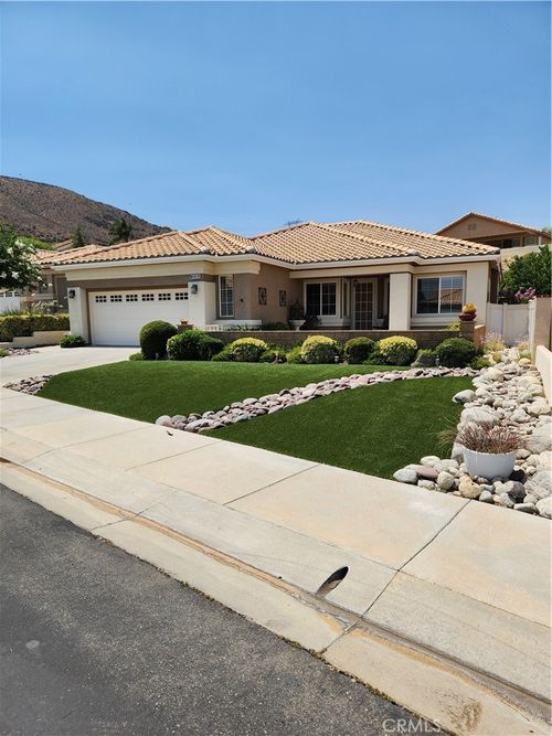2036 Melbourne Cir, Banning, CA, 92220-6642 | Card Image