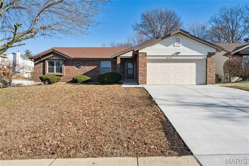 3705 Dax Ln, Bridgeton, MO, 63044-3509 | Card Image