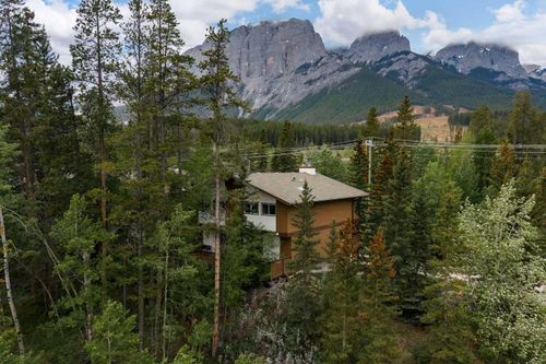 1-1061 Evergreen Cir, Canmore, AB, T1W2R2 | Card Image
