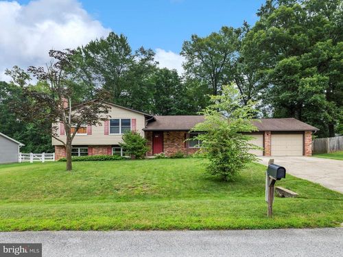 6601 Facchina Ln, Glenn Dale, MD, 20769-9026 | Card Image